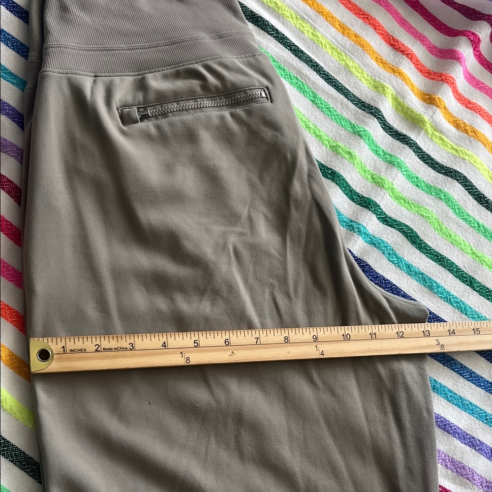 Athleta Stylish Gray Wide-Leg Pants - Picture 14 of 15